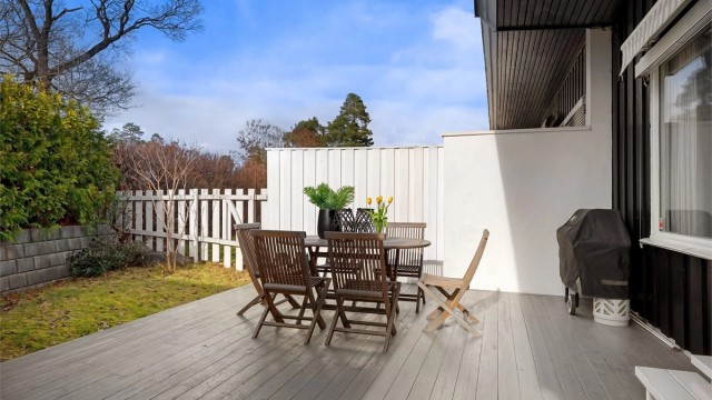 Flott enderekkehus over 2 plan med helt nydelig beliggenhet på nedre Høvik