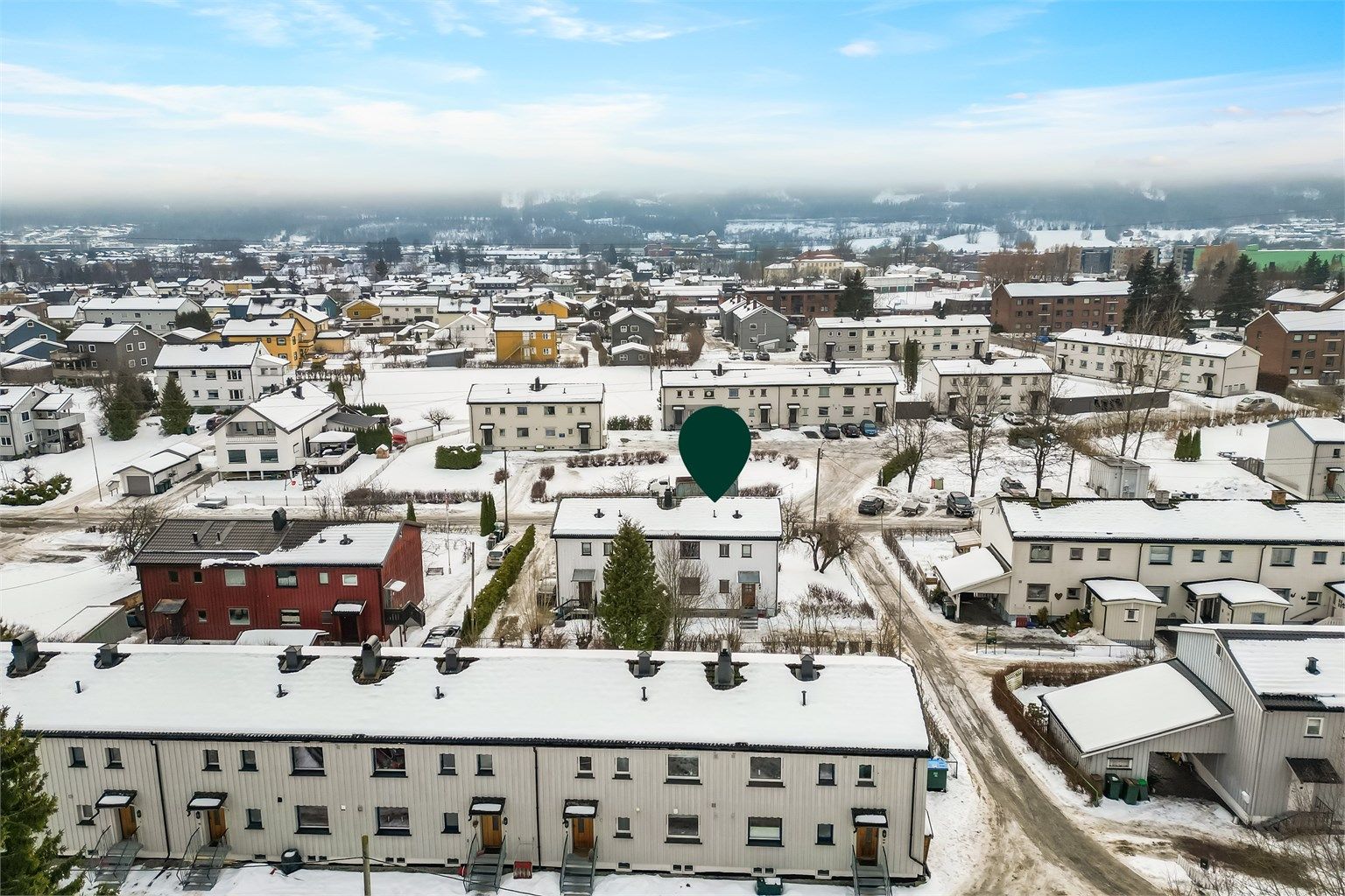 Her bor du sentralt med kort vei til både matbutikker, skoler og buss. 
Foto: Haiman Askari