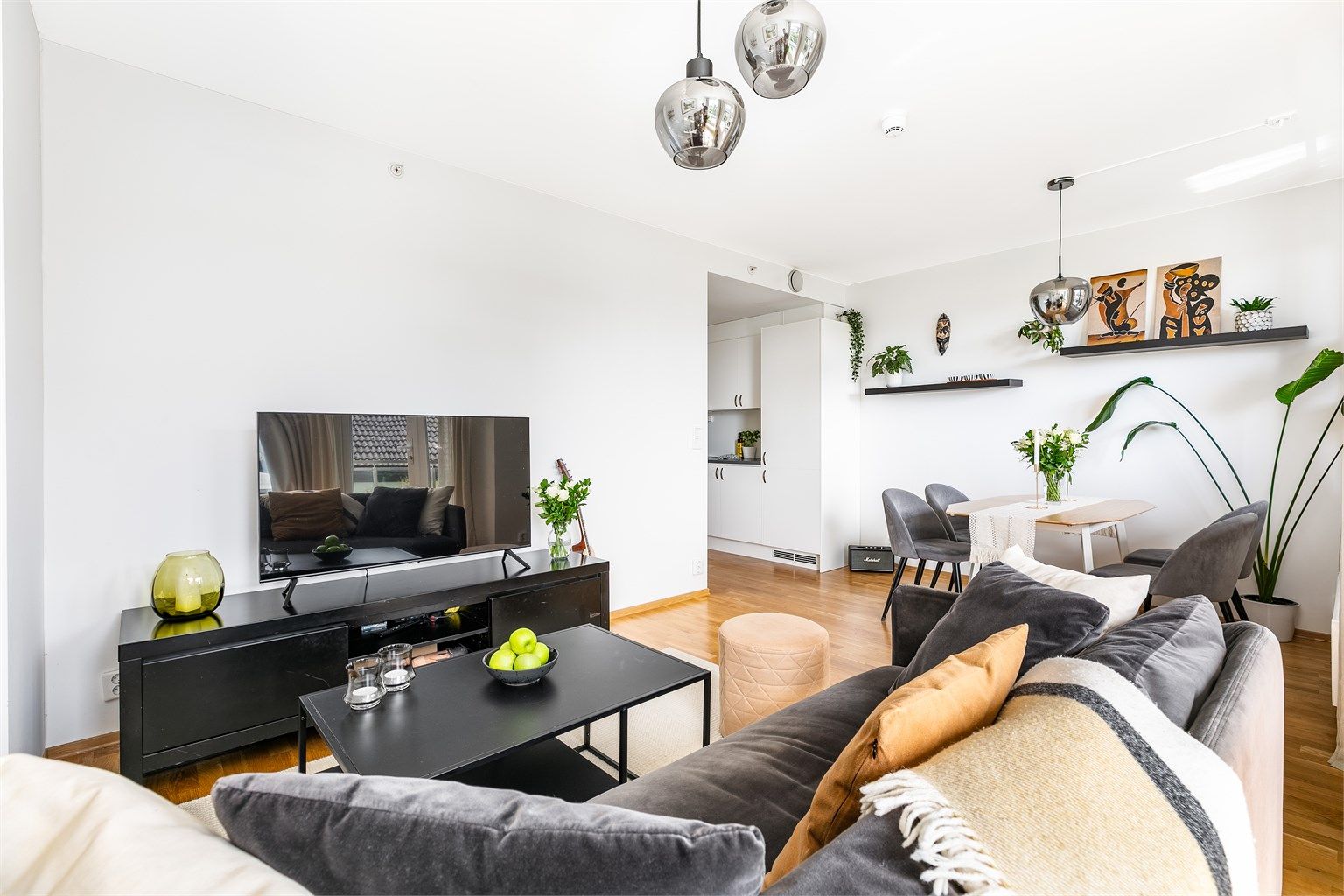 Romløsningen er effektiv og gir svært god utnyttelse av leilighetens interne bruksareal på 55 kvm.