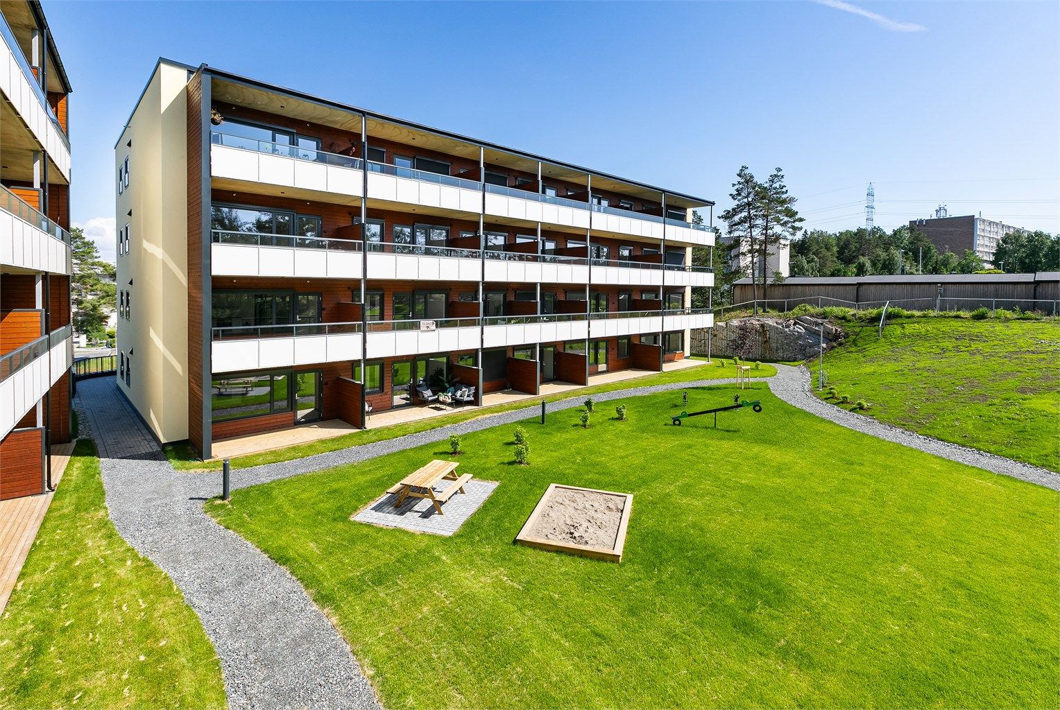 Leiligheten er en del av helt nye Peer Gynt Toppen boligsameie og ble ferdigstilt våren 2024.