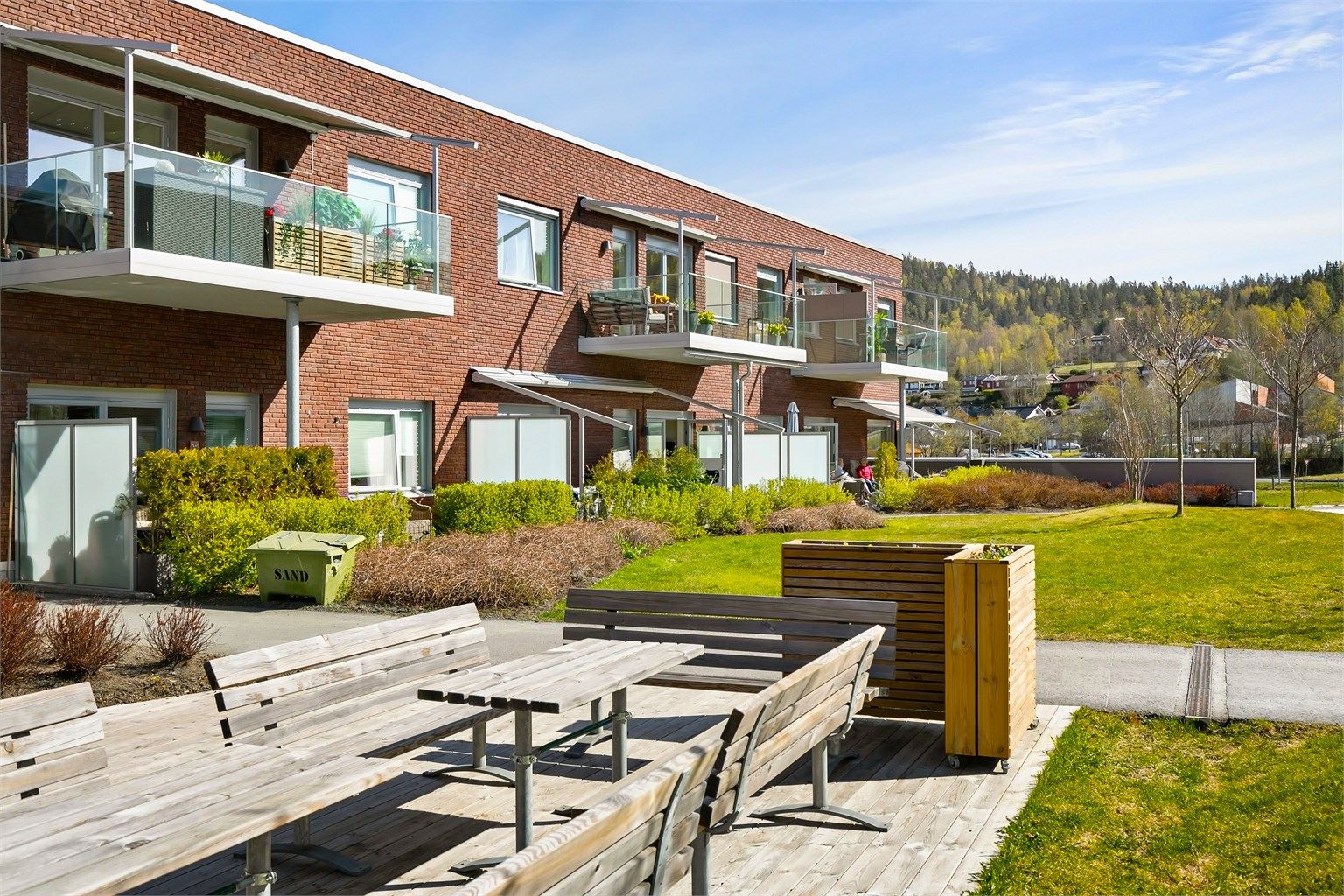 Leiligheten har en flott beliggenhet i naturskjønne og rolige omgivelser på Bærums Verk