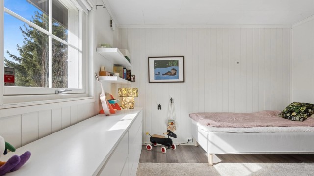 Det største soverommet har også adkomst til et walk-in-closet / bod.