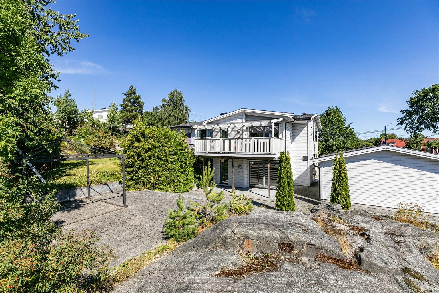 Elgveien 18A presenteres av Krogsveen.
Fotograf; Børge Oppegård.