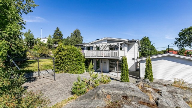 Elgveien 18A presenteres av Krogsveen.
Fotograf; Børge Oppegård.