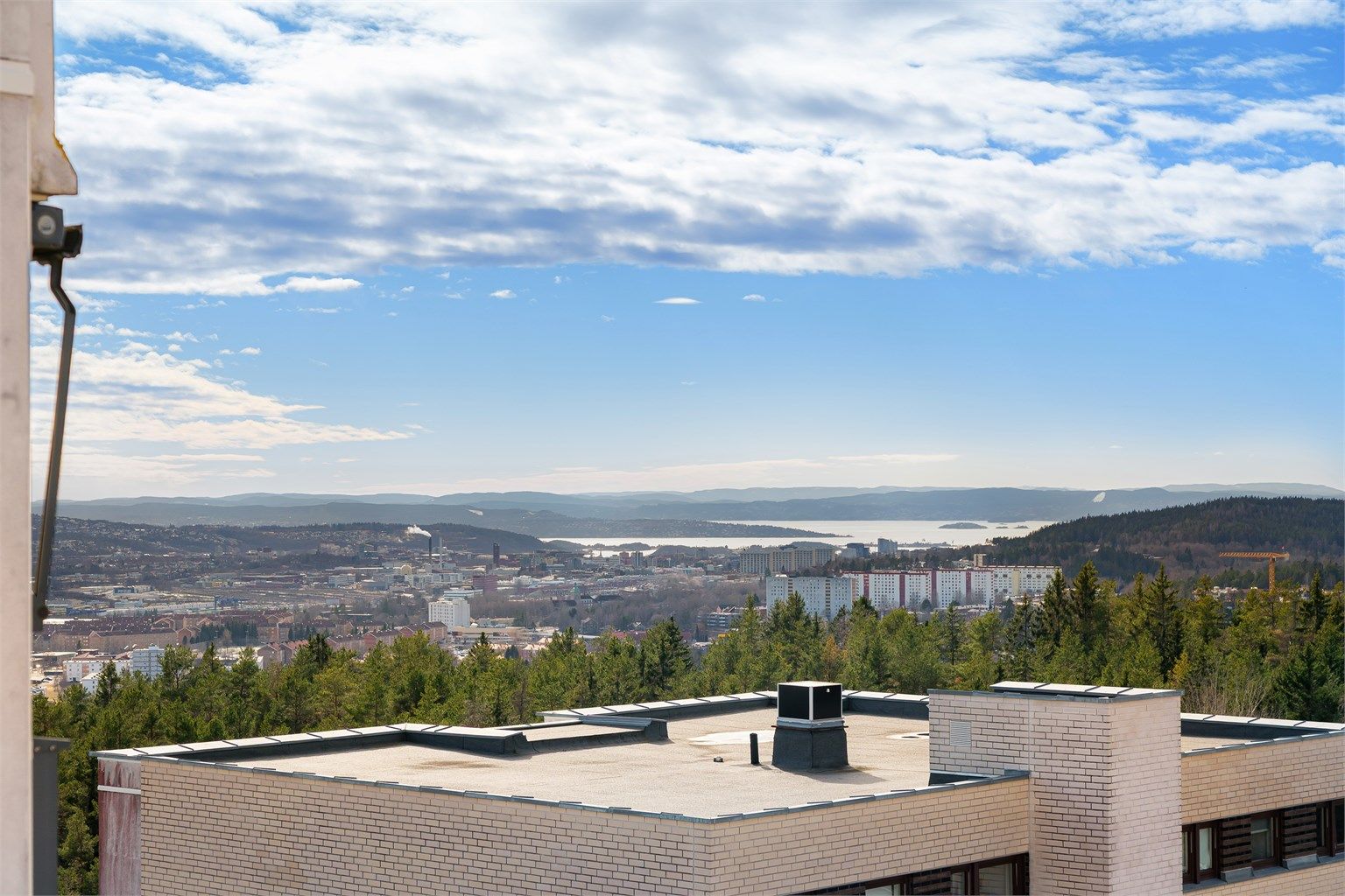 Leiligheten har beliggenhet i 8. etasje og har flott utsikt!