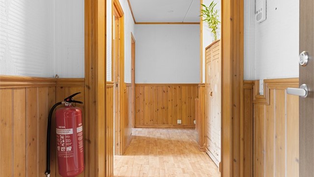 Entré med dørcallinganlegg som har åpnerfunksjon