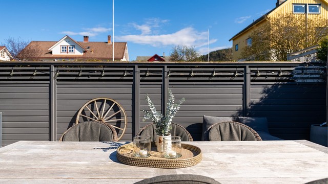 Detaljefoto fra uteplassen