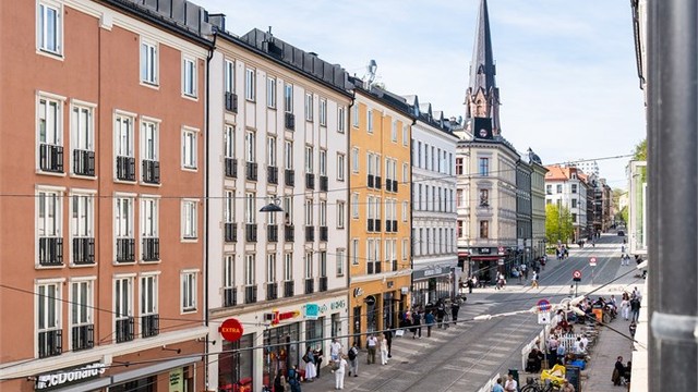 Området er kjent for sin sjarm, og et fantastisk tilbud av kafeer, restauranter, kulturtilbud, nisjebutikker og mye mer.