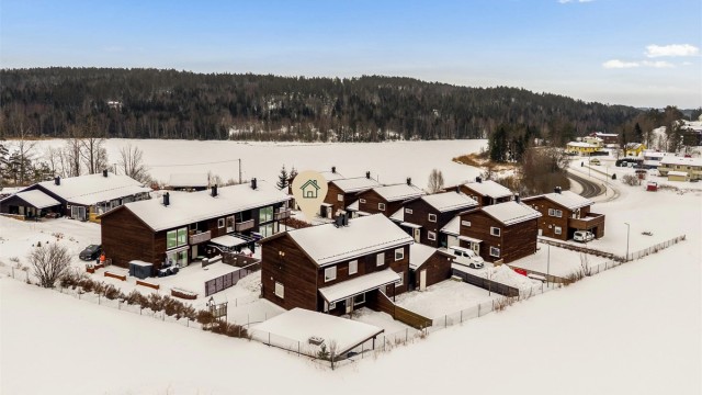 Velkommen til Eikholtveien 13! (Foto: Kron Media)