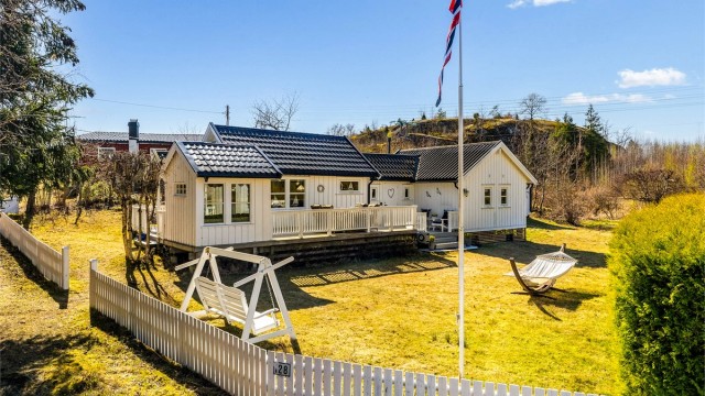 LYKKE er å nyte livet på hytta.