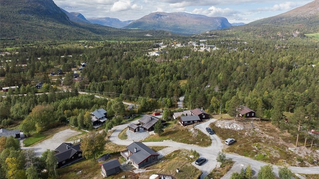 Kort avstand til Bjorli sentrum med dagligvarebutikk og servicetilbud.