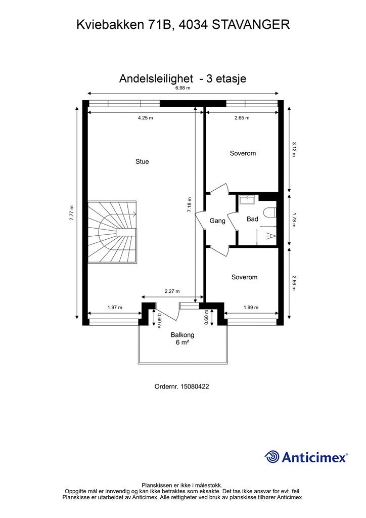 Andre plan består av en romslig stue, to soverom og et bad, med utgang til balkong.