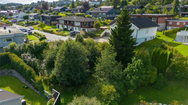 På fritiden innbyr Bymarka til gode naturopplevelser for store og små, sommer som vinter. Bymarka er Trondheims største utfartssted med et areal på 80 kvadratkilometer og kan by på en mengde aktiviteter i tillegg til ren rekreasjon.