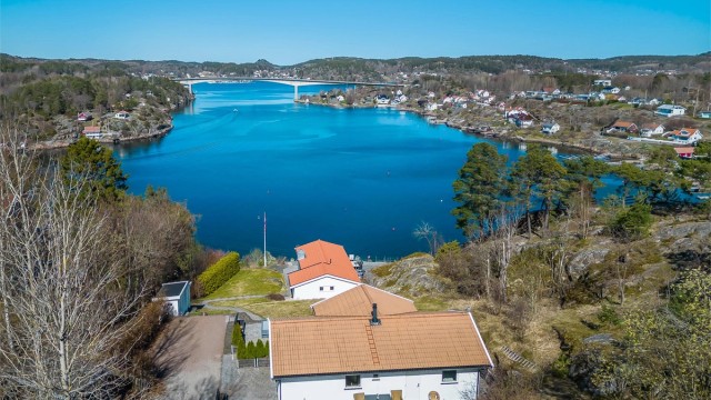 Velkommen til Rødnes /Skautangen - to hytter - Rødnesveien 84 og 86!