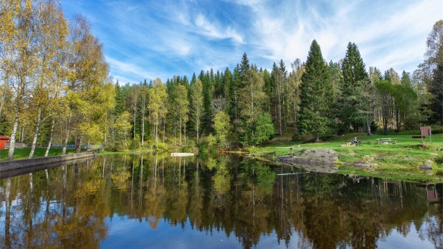 Kort vei til Østmarka med flotte turmuligheter, for eksempel ved Mønevann.