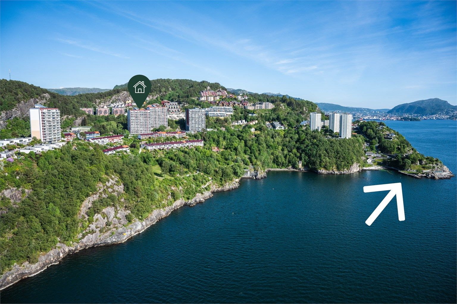 Helleneset friluftsområdet til høyre i bildet