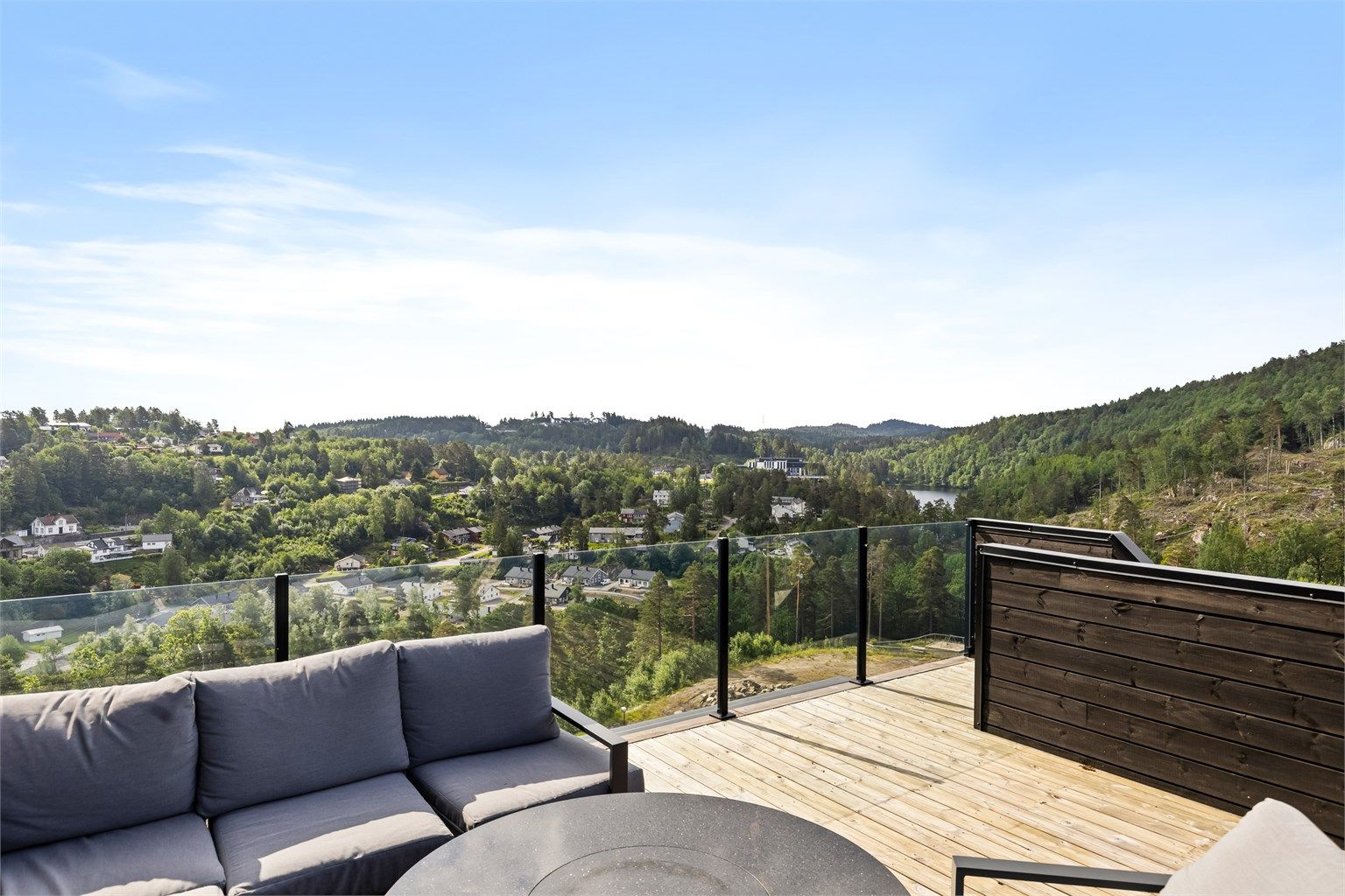 Takterrasse over garasjen.