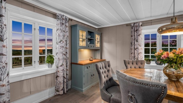 Stemning på kvelden med nydelig utsikt