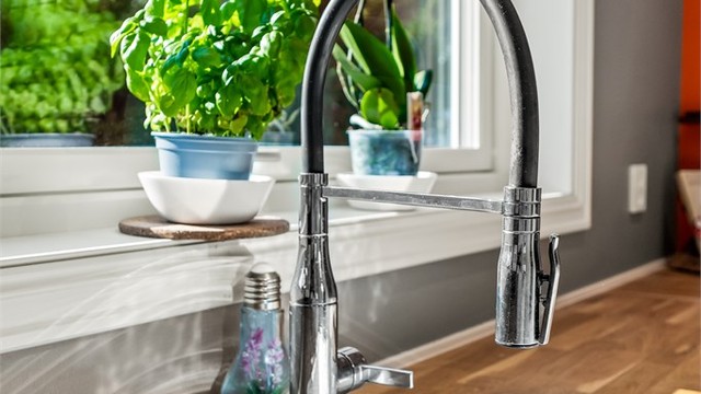 Kjøkken - armatur med uttrekksfunksjon