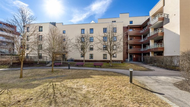 Fellesområdene er pent opparbeidet og vedlikeholdes av borettslaget.