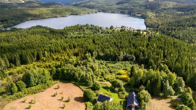 Skjerva ligger rundt Skjervevatnet og er et populært utgangspunkt for turer til fots, på sykkel og på ski. Det finnes flere rundløyper og turmuligheter i området.
