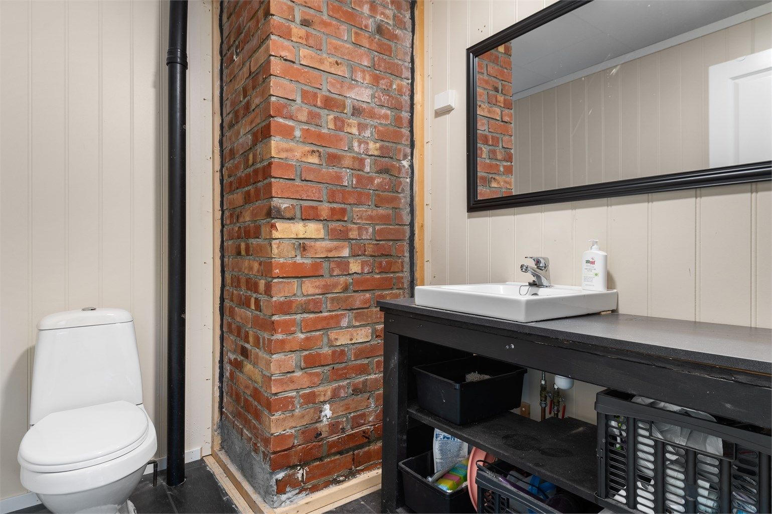 WC-rom i 2. etasje; 3,5 kvm. 