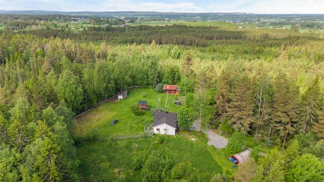 Kun en 8 minutters kjøretur fra Årnes sentrum.