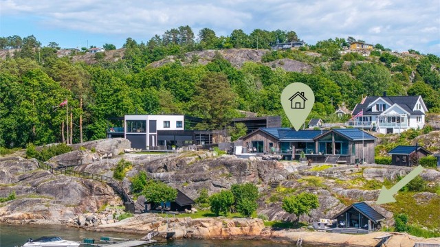 Her er det lagt vekt på å skape en harmonisk helhet mellom natur, svaberg og bebyggelse – et sted hvor man virkelig kan finne roen og nyte kystlandskapets særegne atmosfære.