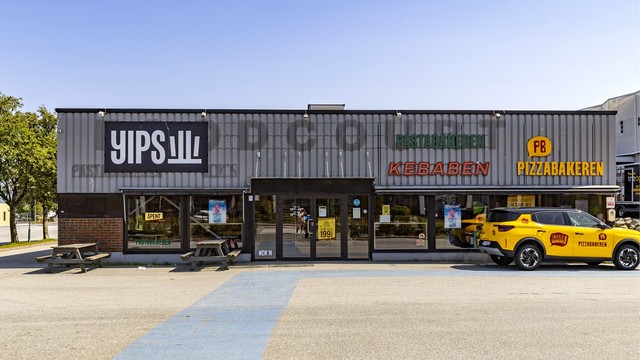 Flere servicetilbud og butikker i umiddelbar nærhet.