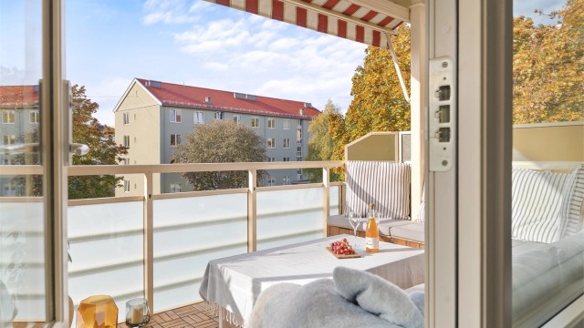 Utgang fra stuen til balkong