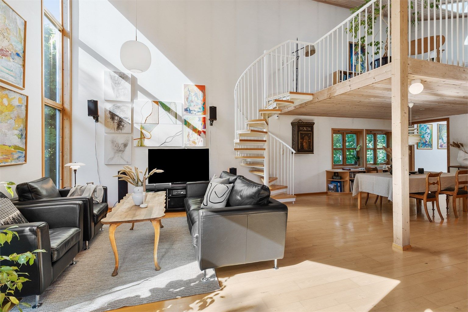 Velkommen til Undelstad Terrasse 25B, presentert av Terje Tveit i Krogsveen! Foto: Trond Reder