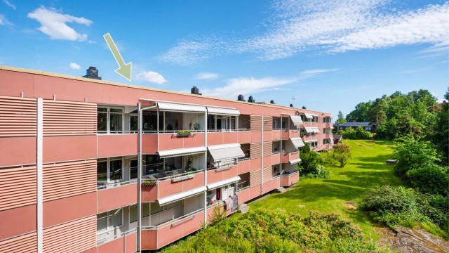 Verandaen er vendt mot rolige og grønne omgivelser. Foto: Thor Brobakken