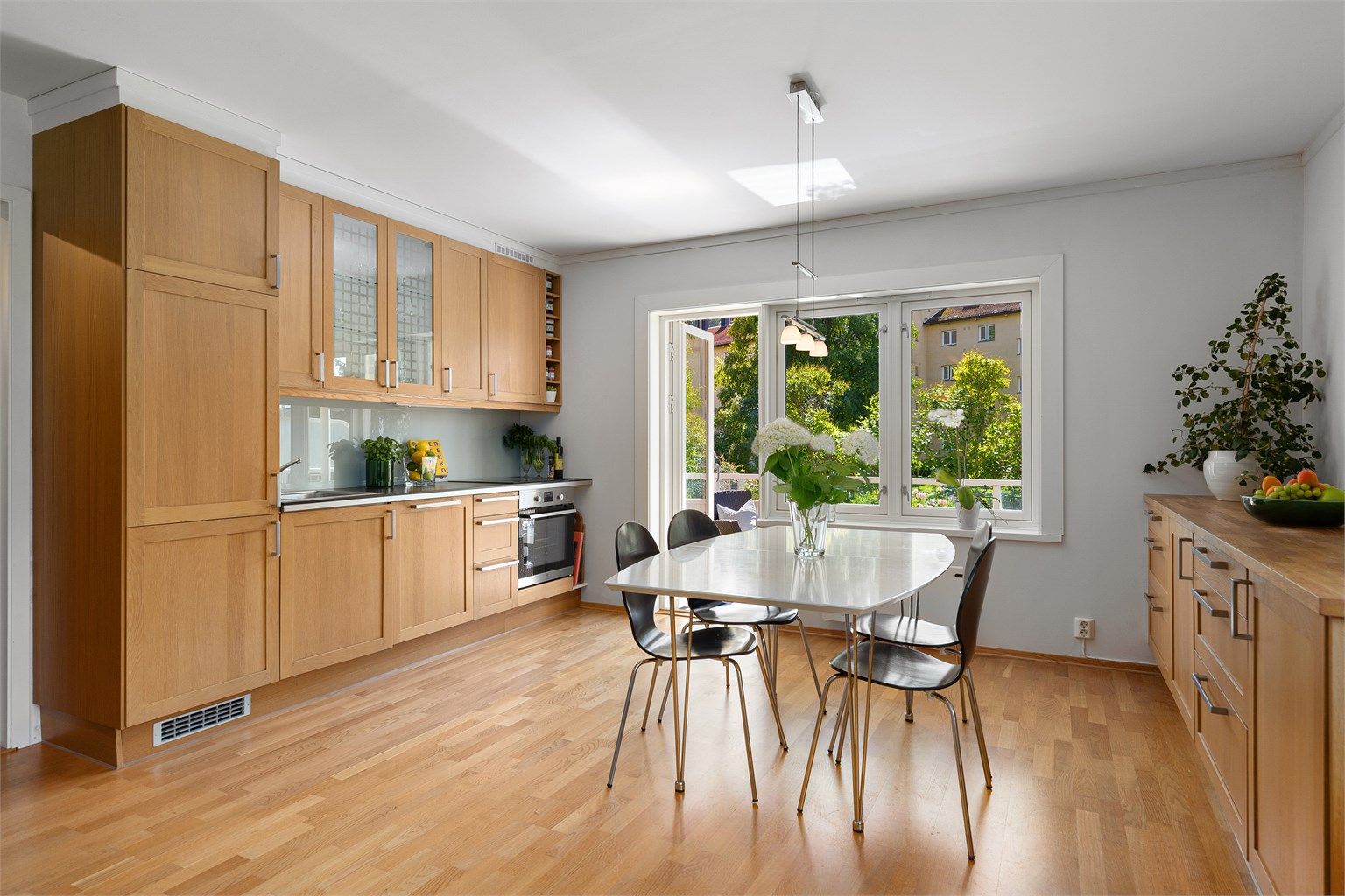 Velholdt Ikea kjøkkeninnredning fra 2010 