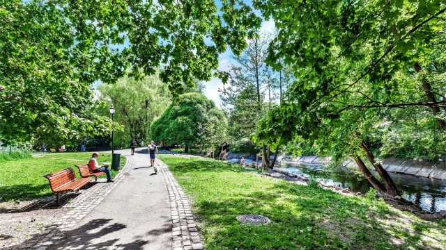 Akerselva ligger rett i nærheten, og du finner gode tur- og rekreasjonsmuligheter rundt en av Norges mest historiske elver.