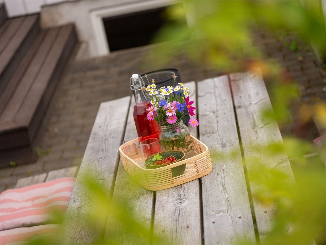 Det er fint å sitte forsiden på gode sommerkvelder