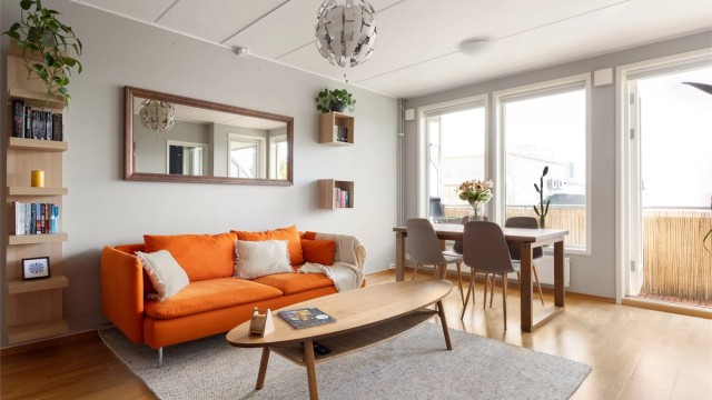 Simen Istre Grevskott v/Krogsveen Hasle har gleden av å presentere Innspurten 4B, en velholdt og arealeffektiv 2-roms med solrik, vestvendt balkong.
Foto: Henrik Eriksen, Fotostallen