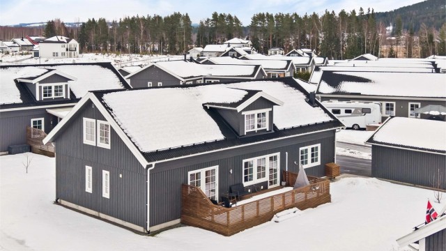 Eiendomsmegler Krogsveen avd. Årnes har gleden av å presentere Vognvegen 5! Fotograf: Anders Botnmark