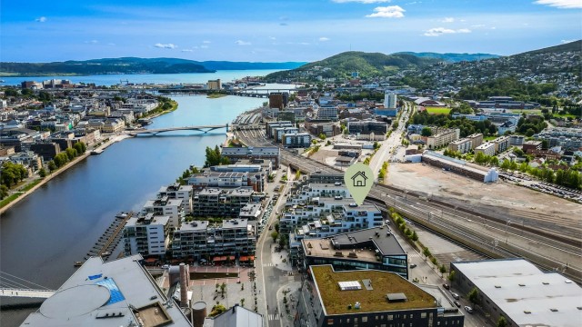 Kort gangavstand til Strømsø torg og Bragernes torg.