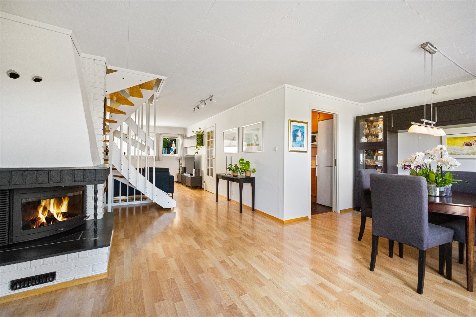 Romslig spisestue med god gulvplass