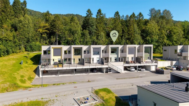 Et moderne rekkehus fra 2023 i et familievennlig område på Emblem.
Foto: Stian Wiik