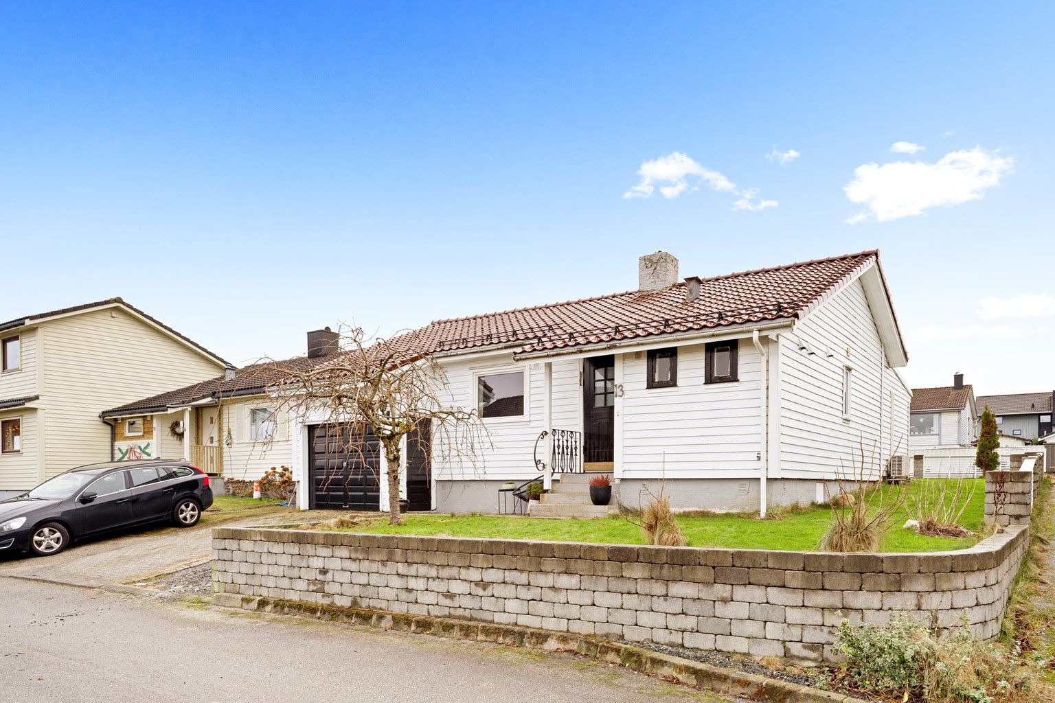 Velkommen til Oksøyveien 13 - en flott enebolig betydelig oppusset i 2017.