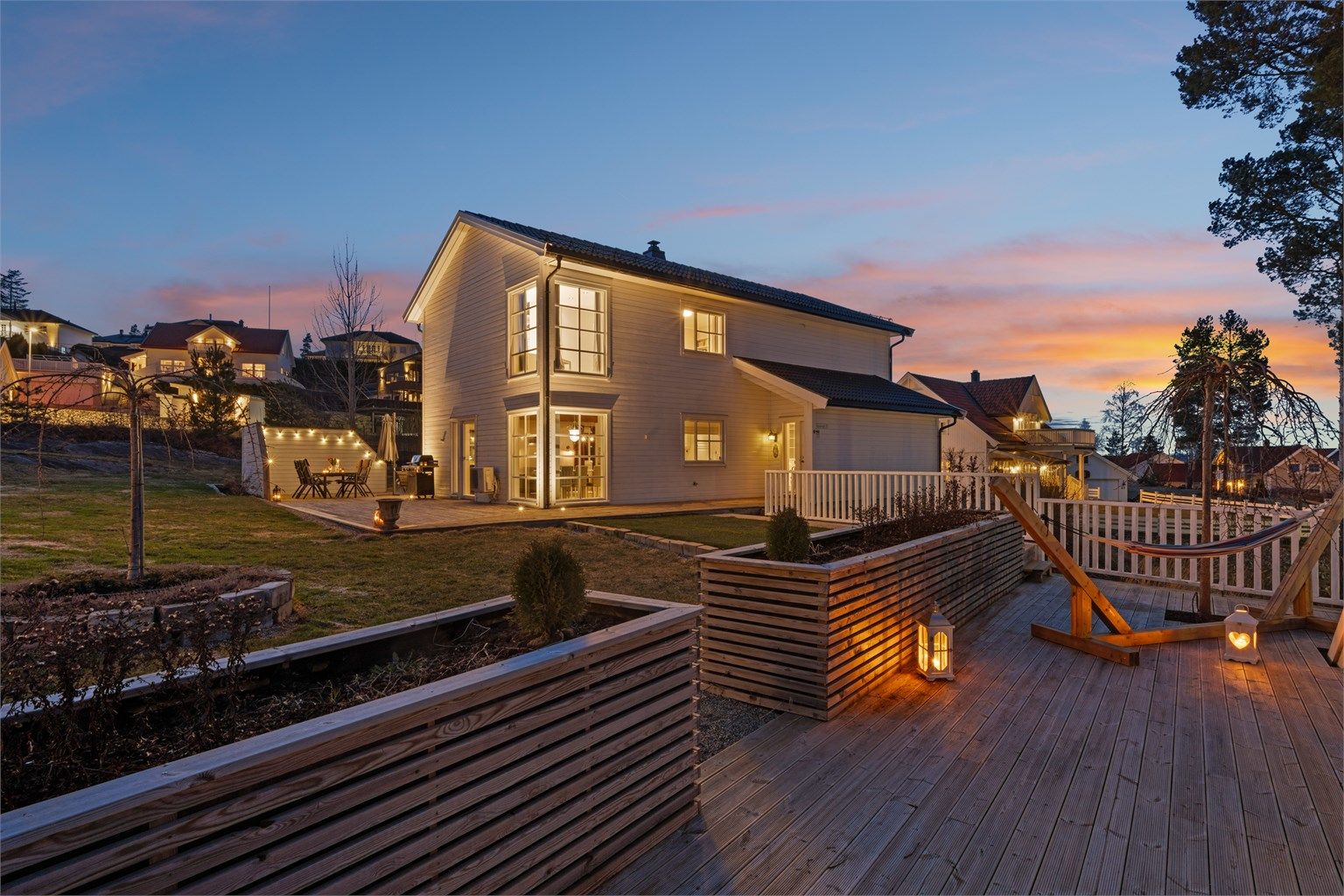 Krogsveen v/ André Ellefsen presenterer Pegasusvegen 29 - En meget innbydende og innholdsrik enebolig beliggende på populære Neskollen