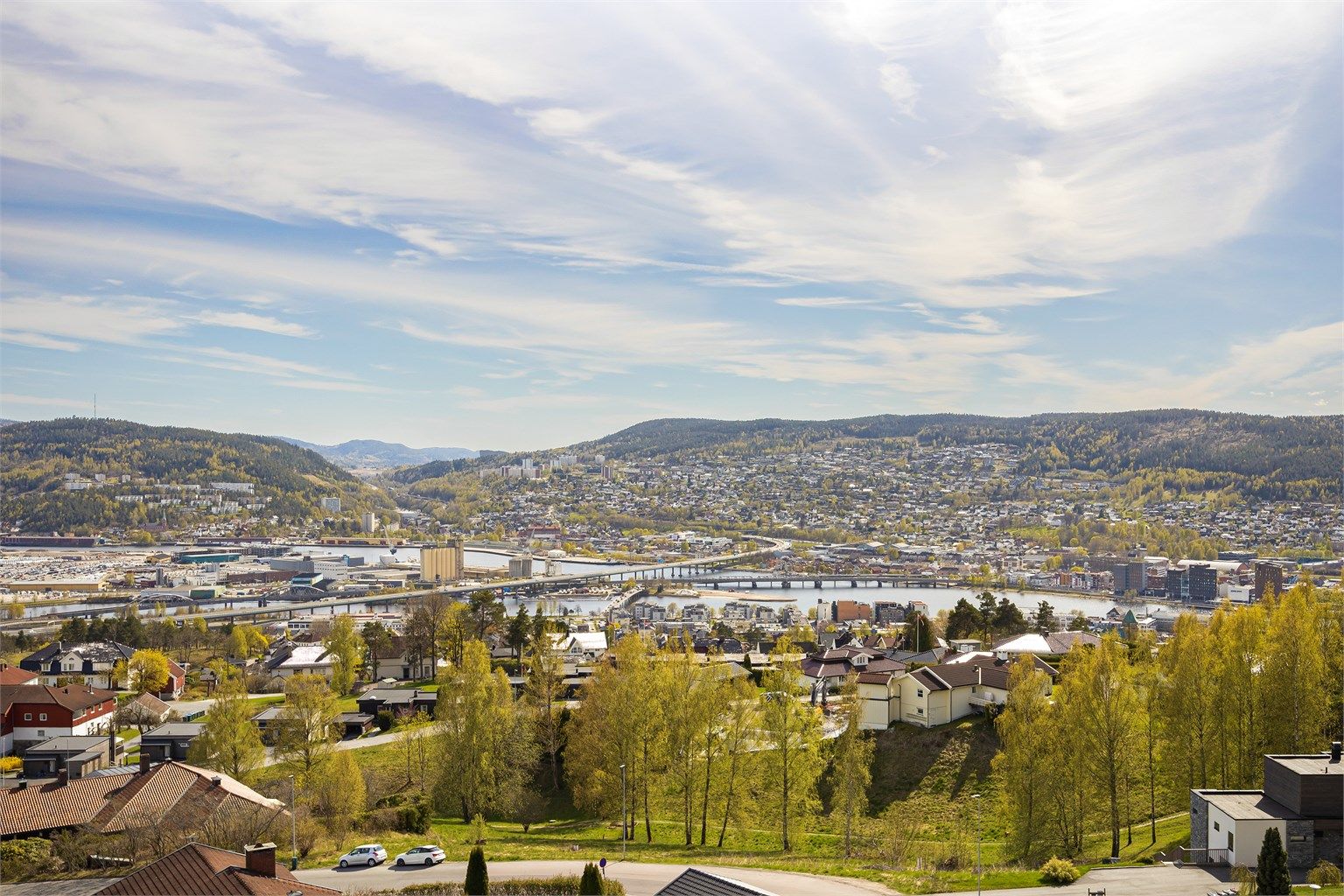 Nydelig vidstrakt utsikt over Lier dalene, Drammensfjorden og Drammen.
Foto: Stine Prøitz Jørgensen.