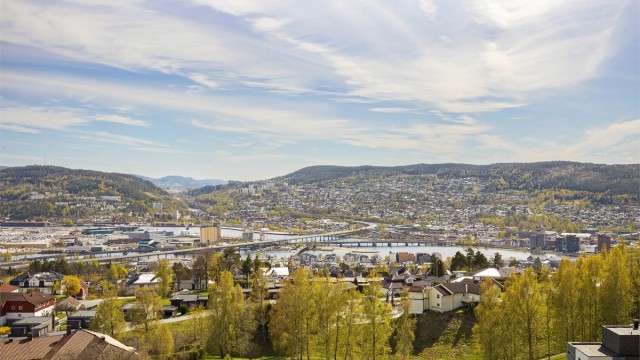 Nydelig vidstrakt utsikt over Lier dalene, Drammensfjorden og Drammen.
Foto: Stine Prøitz Jørgensen.