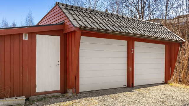 Dobbel garasje med bod - Garasje er byggemeldt, men boddel er ikke byggemeldt kommune