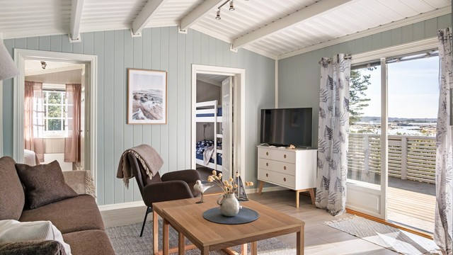 I tillegg til nye vinduer i alle rom ble også ny terrassedør installert i stuen i 2017.