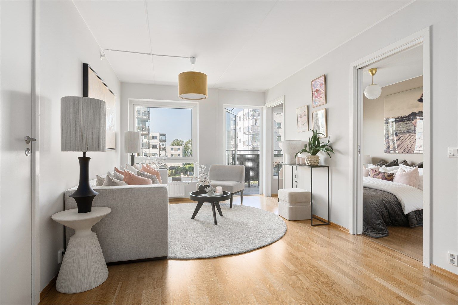 Stue med utgang til balkong 