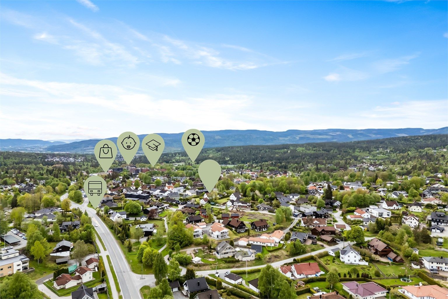 Det er ca. 10-15 minutters kjøring til Drammen sentrum.