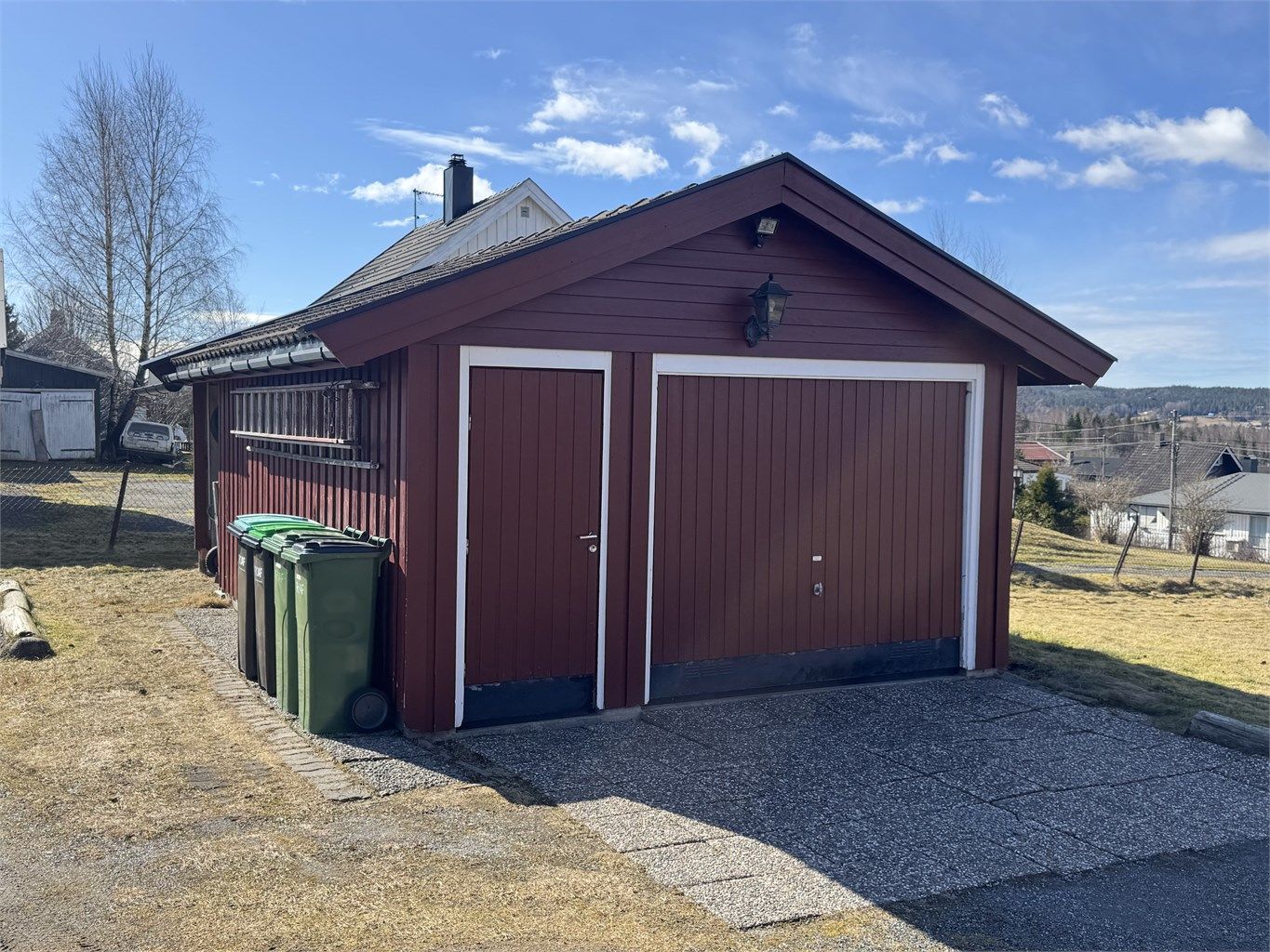 Frittstående garasje på 23 m² med mulighet for montering av ladeboks.