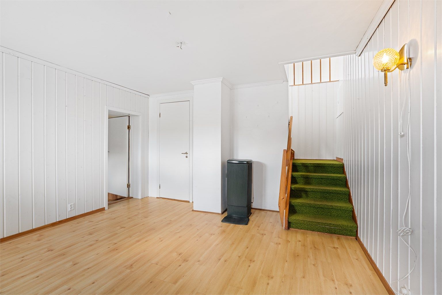 Deilig med stor gang til ytterklær, sko og/eller kanskje barnevogn?